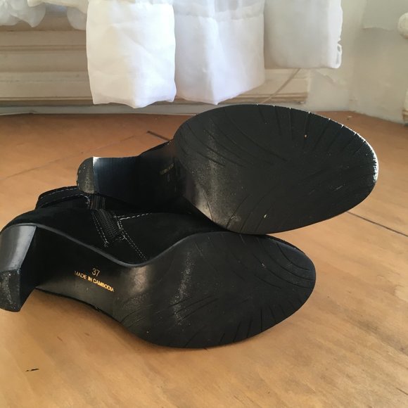 Feet First High Heel Boots - Picture 7 of 7